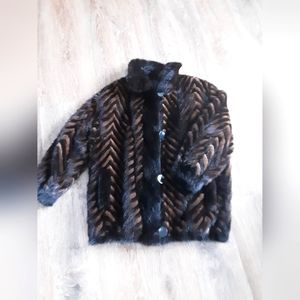 TWO TONE REVERSIBLE FUR MINK JACKET. M